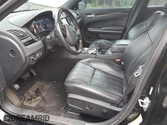 2019 Chrysler 300 S with VIN 2C3CCABG0KH562942, listed as a Copart auction lot 45542294 with 52,512 mi miles and Non Repairable. Bid and sale history available at DreamBid. Image 7.