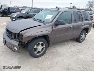 2008 Chevrolet TrailBlazer LT w/1LT with VIN 1GNDS13S182228241, listed as a IAAI auction lot 41902854 with 176,884 mi miles. Bid and sale history available at carsss.com. Image 2.