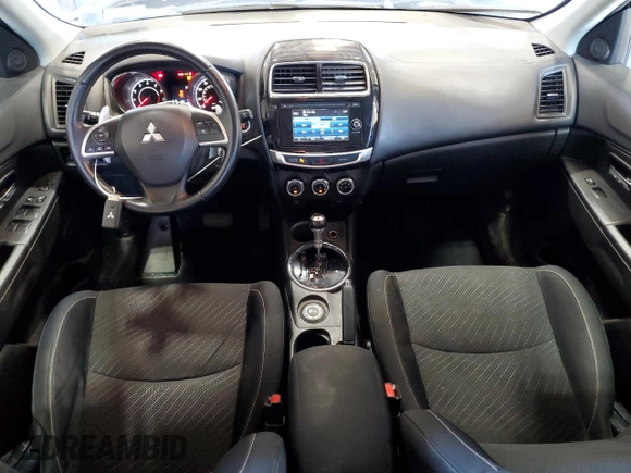 2015 Mitsubishi Outlander SE z VIN 4A4AR4AU1FE008955, wystawiony jako Copart lot #62471585 z przebiegiem 151 806 mil mil oraz Szkoda całkowita • Salvage title. Historia ofert i sprzedaży dostępna na DreamBid. Obrazek 8.