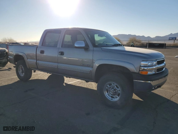 2001 Chevrolet Silverado 1500HD LS with VIN 1GCGK13U01F193374, listed as a Copart auction lot 89311775 with 212,135 mi miles and Salvage Title. Bid and sale history available at carsss.com. Image 4.