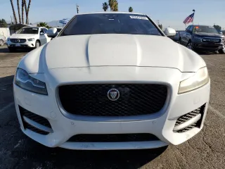 2016 Jaguar XF 35t R-Sport with VIN SAJBF4BV4GCY08546, listed as a Copart auction lot 85547364 with 83,549 mi miles and Clean Title. Bid and sale history available at carsss.com. Image 5.