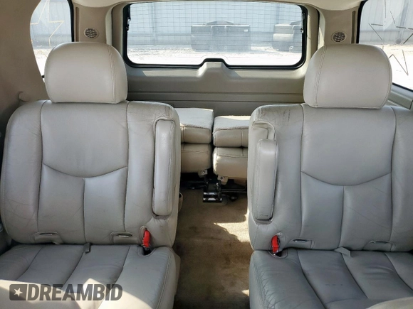 2004 Chevrolet Tahoe LS z VIN 1GNEC13Z74R212156, wystawiony jako Copart lot #54797605 z przebiegiem 201 902 mil mil oraz Szkoda całkowita • Salvage title. Historia ofert i sprzedaży dostępna na DreamBid. Obrazek 10.