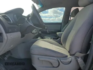 2016 Kia Sedona L with VIN KNDMA5C11G6120817, listed as a Copart auction lot 46854914 with 137,181 mi miles and Salvage Title. Bid and sale history available at DreamBid. Image 7.