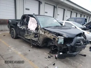 2016 Toyota Tacoma SR z VIN 5TFSX5EN6GX042325, wystawiony jako Copart lot #84464864 z przebiegiem 54 235 mil mil oraz Szkoda całkowita • Salvage title. Historia ofert i sprzedaży dostępna na DreamBid. Obrazek 4.