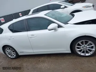 2013 Lexus CT 200h Hybrid with VIN JTHKD5BH7D2149186, listed as a IAAI auction lot 41903180 with 133,373 mi miles. Bid and sale history available at carsss.com. Image 13.