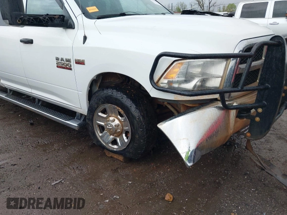 2015 Ram 2500 Tradesman z VIN 3C6TR5H29FG558981, wystawiony jako IAAI lot #41944923 z przebiegiem 262 459 mil mil oraz . Historia ofert i sprzedaży dostępna na DreamBid. Obrazek 6.