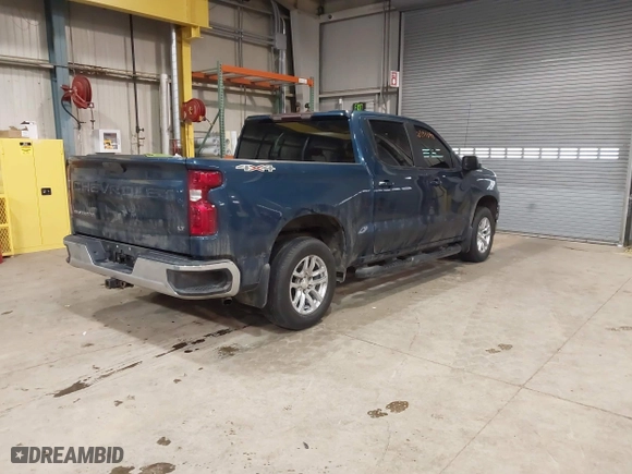 2019 Chevrolet Silverado 1500 LT with VIN 1GCUYDED9KZ121072, listed as a IAAI auction lot 41391898 with 94,456 mi miles. Bid and sale history available at carsss.com. Image 4.