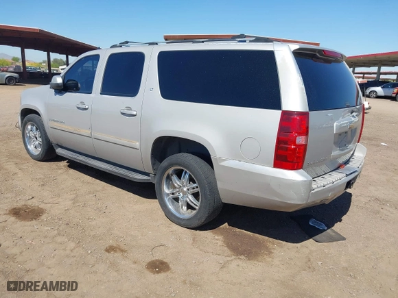 2007 Chevrolet Suburban LT with VIN 1GNFC16J87J230680, listed as a IAAI auction lot 42111804 with 1 mi miles. Bid and sale history available at carsss.com. Image 3.