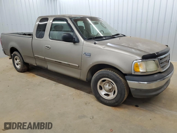 2003 Ford F-150 XL with VIN 1FTRX17L43NB70023, listed as a Copart auction lot 42103605 with 373,478 mi miles and Clean Title. Bid and sale history available at carsss.com. Image 4.