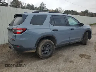 2023 Honda Pilot TrailSport with VIN 5FNYG1H6XPB055158, listed as a Copart auction lot 84902314 with 28,223 mi miles and Salvage Title. Bid and sale history available at carsss.com. Image 3.