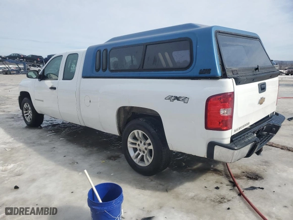 2007 Chevrolet Silverado 1500 LT w/1LT with VIN 1GCEC19J27E539831, listed as a Copart auction lot 45889075 with 200,780 mi miles and Clean Title. Bid and sale history available at carsss.com. Image 2.