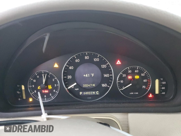 2004 Mercedes-Benz CLK 320 z VIN WDBTK65G24T009947, wystawiony jako Copart lot #85880954 z przebiegiem 64 922 mil mil oraz Tytuł czysty. Historia ofert i sprzedaży dostępna na DreamBid. Obrazek 9.