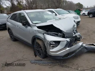 2023 Mitsubishi Eclipse Cross LE z VIN JA4ATVAA8PZ001929, wystawiony jako IAAI lot #41180173 z przebiegiem 37 019 mil mil oraz . Historia ofert i sprzedaży dostępna na DreamBid. Obrazek 1.