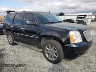 2008 GMC Yukon Denali z VIN 1GKFK63878J187742, wystawiony jako Copart lot #42462895 z przebiegiem 133 468 mil mil oraz Tytuł czysty. Historia ofert i sprzedaży dostępna na DreamBid. Obrazek 4.