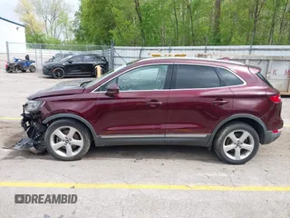 2018 Lincoln MKC Premiere z VIN 5LMCJ1C98JUL30207, wystawiony jako IAAI lot #42275853 z przebiegiem 51 206 mil mil oraz . Historia ofert i sprzedaży dostępna na DreamBid. Obrazek 15.