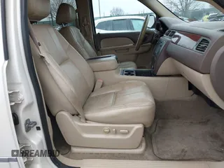 2012 GMC Yukon XL SLT with VIN 1GKS2KE77CR205341, listed as a IAAI auction lot 41565367 with 165,500 mi miles. Bid and sale history available at carsss.com. Image 5.