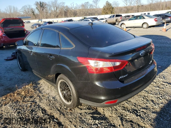 2014 Ford Focus SE with VIN 1FADP3F29EL243695, listed as a Copart auction lot 45609075 with 152,200 mi miles and Salvage Title. Bid and sale history available at carsss.com. Image 2.