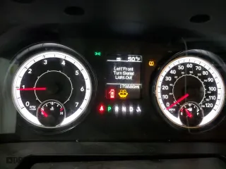 2017 Ram 1500 Tradesman with VIN 3C6JR6DT1HG675260, listed as a Copart auction lot 81316994 with 179,886 mi miles and Salvage Title. Bid and sale history available at carsss.com. Image 9.