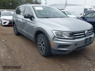 2019 Volkswagen Tiguan SE with VIN 3VV3B7AX6KM138493, listed as a IAAI auction lot 41367279 with 84,534 mi miles. Bid and sale history available at carsss.com. Image 1.