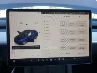 2023 Tesla Model Y Long Range with VIN 7SAYGDEE7PA146322, listed as a Copart auction lot 54071165 with 38,334 mi miles and Salvage Title. Bid and sale history available at DreamBid. Image 9.
