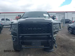 2022 Ram 1500 Big Horn z VIN 1C6SRFBT2NN206382, wystawiony jako IAAI lot #40603033 z przebiegiem 40 881 mil mil oraz . Historia ofert i sprzedaży dostępna na DreamBid. Obrazek 12.