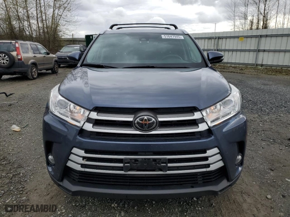 2018 Toyota Highlander SE with VIN 5TDJZRFH3JS808045, listed as a Copart auction lot 51647945 with 57,231 mi miles and Salvage Title. Bid and sale history available at carsss.com. Image 5.