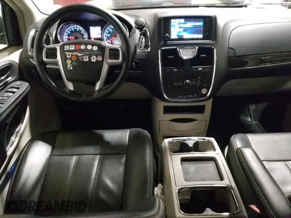 2015 Chrysler Town & Country Touring with VIN 2C4RC1BG4FR707311, listed as a Copart auction lot 67209824 with 95,492 mi miles and Clean Title. Bid and sale history available at carsss.com. Image 8.