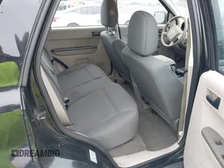 2010 Ford Escape XLS с VIN 1FMCU0C75AKD24279, выставлен на аукционе IAAI как лот 42506127 с пробегом 188 730 миль миль и . История ставок и продаж доступна на DreamBid. Изображение 8.