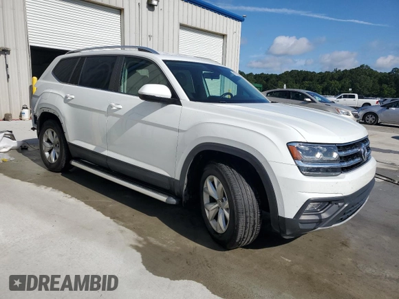 2018 Volkswagen Atlas SE with VIN 1V2CR2CA2JC532383, listed as a Copart auction lot 60138845 with 133,596 mi miles and Salvage title. Bid and sale history available at DreamBid. Image 4.