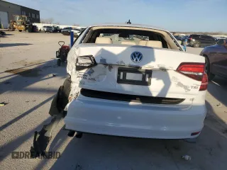 2016 Volkswagen Jetta SEL z VIN 3VWL07AJXGM219128, wystawiony jako Copart lot #49392665 z przebiegiem 131 518 mil mil oraz Szkoda całkowita • Salvage title. Historia ofert i sprzedaży dostępna na DreamBid. Obrazek 6.