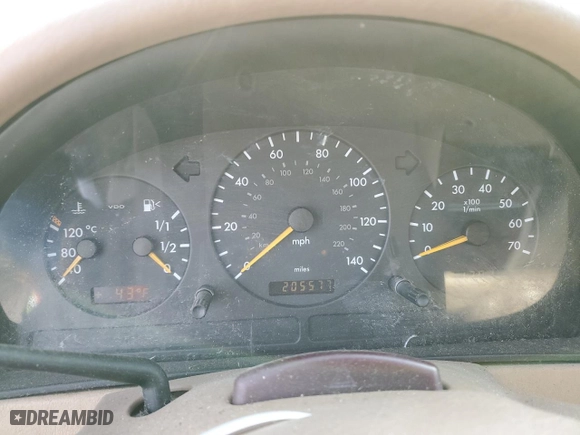 2001 Mercedes-Benz M-Class with VIN 4JGAB54E61A276417, listed as a Copart auction lot 82878094 with 205,577 mi miles and Salvage Title. Bid and sale history available at carsss.com. Image 9.
