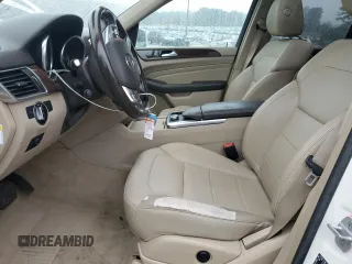 2013 Mercedes-Benz M 350 z VIN 4JGDA5JB0DA101076, wystawiony jako Copart lot #43533825 z przebiegiem 262 935 mil mil oraz Szkody całkowita. Historia ofert i sprzedaży dostępna na DreamBid. Obrazek 7.
