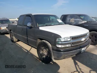 2000 Chevrolet Silverado 1500 with VIN 2GCEC19W6Y1319221, listed as a IAAI auction lot 42217238 with 267,188 mi miles and . Bid and sale history available at DreamBid. Image 1.