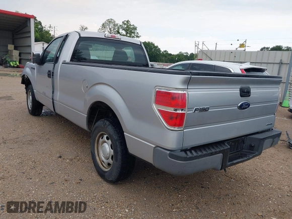 2013 Ford F-150 XL z VIN 1FTMF1CM1DKF27849, wystawiony jako IAAI lot #42308542 z przebiegiem 74 352 mil mil oraz . Historia ofert i sprzedaży dostępna na DreamBid. Obrazek 3.