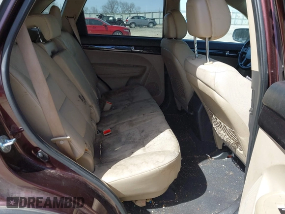 2012 Kia Sorento LX with VIN 5XYKT4A67CG225217, listed as a IAAI auction lot 41740096 with 112,195 mi miles. Bid and sale history available at carsss.com. Image 8.