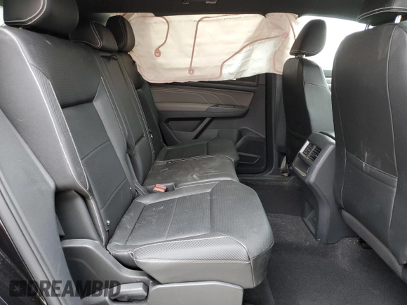 2023 Volkswagen Atlas SE with VIN 1V2LC2CA4PC227994, listed as a Copart auction lot 82517774 with 22,375 mi miles and Salvage title. Bid and sale history available at DreamBid. Image 11.