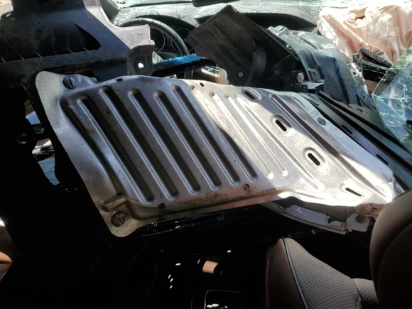 2018 Acura RLX Technology z VIN JH4KC1F57JC001444, wystawiony jako Copart lot #52251545 z przebiegiem Nie podano mil oraz Szkoda całkowita • Salvage title. Historia ofert i sprzedaży dostępna na DreamBid. Obrazek 8.