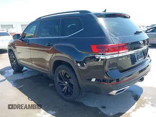 2022 Volkswagen Atlas SE with VIN 1V2HR2CA1NC549980, listed as a IAAI auction lot 42003986 with 53,768 mi miles and . Bid and sale history available at DreamBid. Image 3.