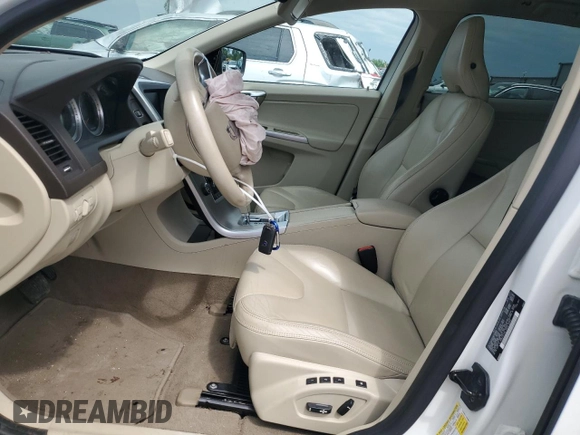 2011 Volvo XC60 3.0T with VIN YV4902DZXB2191880, listed as a Copart auction lot 62069195 with 94,414 mi miles and Clean title. Bid and sale history available at DreamBid. Image 7.