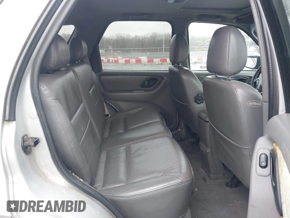 2002 Ford Escape XLT Choice with VIN 1FMYU04192KA82503, listed as a IAAI auction lot 41521335 with 128,349 mi miles. Bid and sale history available at carsss.com. Image 8.