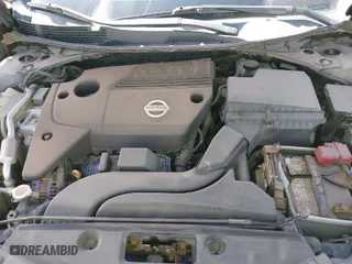 2014 Nissan Altima 2.5 with VIN 1N4AL3AP2EC197547, listed as a IAAI auction lot 41934055 with 153,303 mi miles. Bid and sale history available at carsss.com. Image 10.