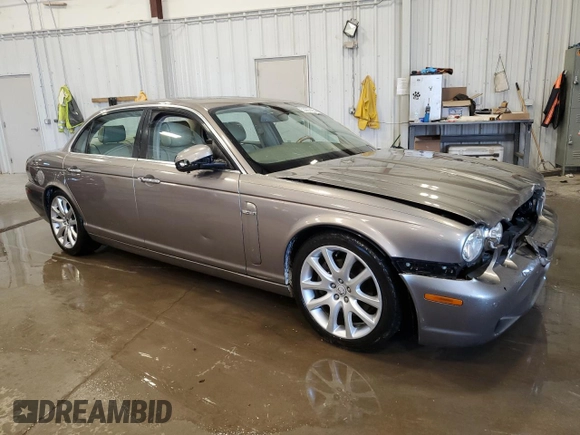 2008 Jaguar XJ 8 LWB with VIN SAJWA79BX8SH28580, listed as a Copart auction lot 53297425 with 111,664 mi miles and Non Repairable. Bid and sale history available at DreamBid. Image 4.