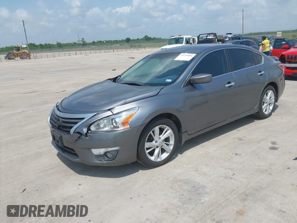 2015 Nissan Altima 2.5 S with VIN 1N4AL3AP2FC195640, listed as a IAAI auction lot 42126891 with 220,177 mi miles. Bid and sale history available at carsss.com. Image 2.