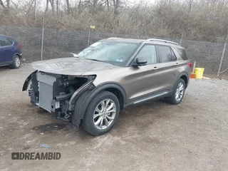 2021 Ford Explorer Limited with VIN 1FMSK8FH0MGA11135, listed as a IAAI auction lot 41912169 with 10,260 mi miles. Bid and sale history available at carsss.com. Image 2.