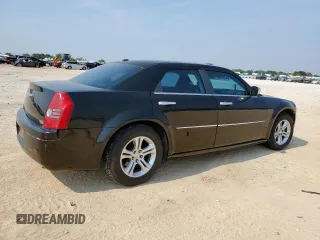 2010 Chrysler 300 Touring z VIN 2C3CA5CV0AH125757, wystawiony jako Copart lot #57422895 z przebiegiem 184 101 mil mil oraz Szkoda całkowita • Salvage title. Historia ofert i sprzedaży dostępna na DreamBid. Obrazek 3.