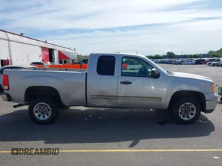 2008 GMC Sierra 1500 Work Truck z VIN 2GTEC19C381102196, wystawiony jako IAAI lot #42212449 z przebiegiem 213 361 mil mil oraz . Historia ofert i sprzedaży dostępna na DreamBid. Obrazek 13.
