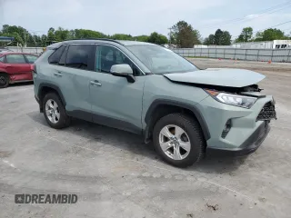 2020 Toyota RAV4 XLE with VIN 2T3P1RFV0LW130251, listed as a Copart auction lot 60625775 with 82,985 mi miles and Salvage title. Bid and sale history available at DreamBid. Image 4.