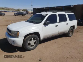 2005 Chevrolet TrailBlazer LS with VIN 1GNET16S856187009, listed as a Copart auction lot 53874385 with 203,918 mi miles and Clean Title. Bid and sale history available at DreamBid. Image 1.