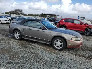 2001 Ford Mustang Deluxe with VIN 1FAFP44401F230975, listed as a Copart auction lot 45358645 with 189,402 mi miles and Salvage Title. Bid and sale history available at carsss.com. Image 4.