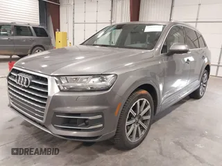 2017 Audi Q7 Premium Plus with VIN WA1LAAF73HD026692, listed as a IAAI auction lot 41938847 with 159,257 mi miles. Bid and sale history available at carsss.com. Image 17.